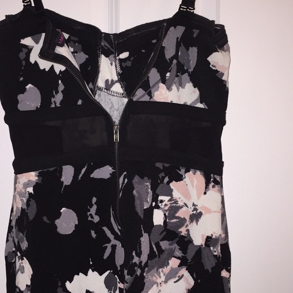 Black, pink & white floral bodycon dress - Picture 3 of 5